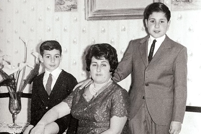 Con sus hijos Jorge Omar y Raúl Alfredo